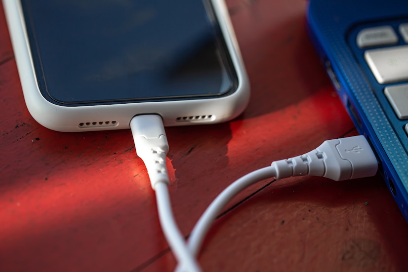 The Ultimate Collection of 4 Best iPhone Charging Cords » CNBC Posts